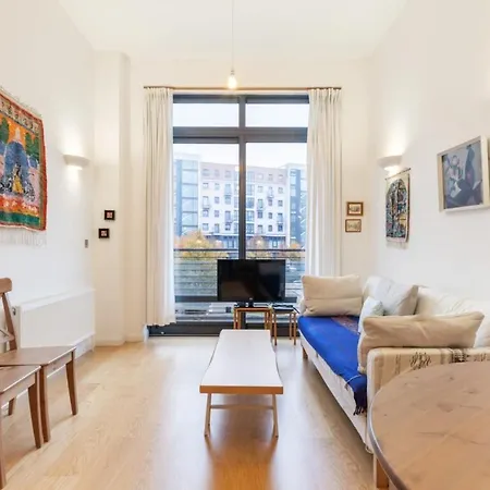 Beautiful 1 Bedroom Apartment In Shepherd'S Bush London Exterior photo