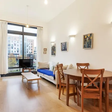 Beautiful 1 Bedroom Apartment In Shepherd'S Bush London Exterior photo