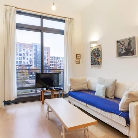 Beautiful 1 Bedroom Apartment In Shepherd'S Bush London Exterior photo